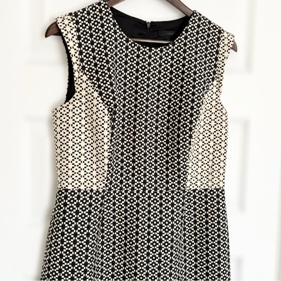 J. CREW  Geometric Panel Shift Dress | Black • Cream | Size 8 - Picture 3 of 8